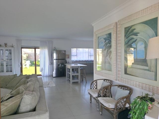 3 Bedroom Property for Sale in Wavecrest Eastern Cape